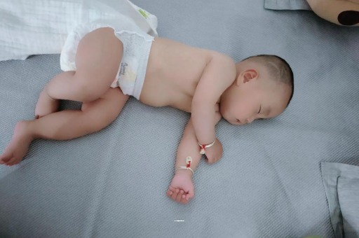 大悟宝宝积食发烧怎么处理